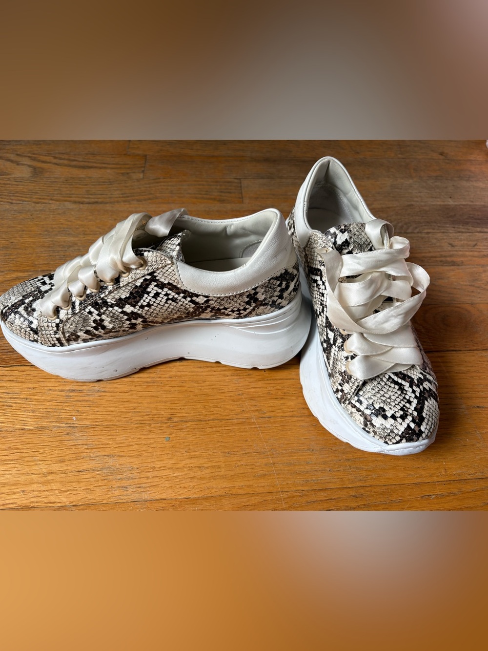 La Canadienne Women’s Snake-Print Platform Sneakers in Neutral